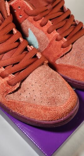 Nike SB Dunk Low Pro PRM Mens Size 11.5 Mystic Red Emerald Rise Strawberry Cough