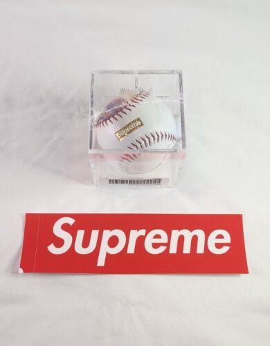 Supreme x Rawlings Aerial Baseball W/Case | FW23 MLB Collab NEW YORK Yankees
