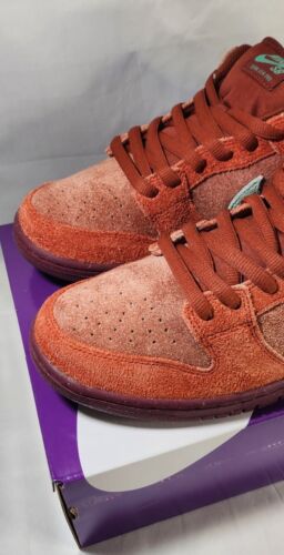 Nike SB Dunk Low Pro PRM Mens Size 11.5 Mystic Red Emerald Rise Strawberry Cough
