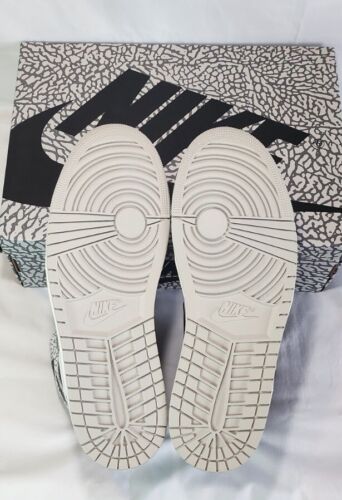 Air Jordan 1 Retro High OG White Cement Mens Size 12 Black White Grey Xtra Laces