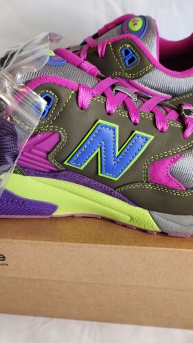 New Balance x Stray Rats 580 MENS SIZE 12 Dark Moss Cosmic Grape Pink Blue