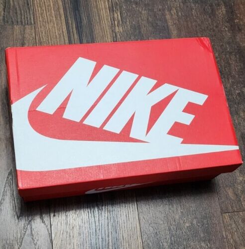 Nike SB Dunk Low Pro Court Purple | Mens 11.5 | Black White Purple Panda